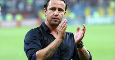 Stire din Sport : Laurențiu Reghecampf - ''Câțiva jucători vor fi urecheați''