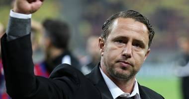 Stire din Sport : Laurențiu Reghecampf, prezentat oficial vineri la Litex Loveci