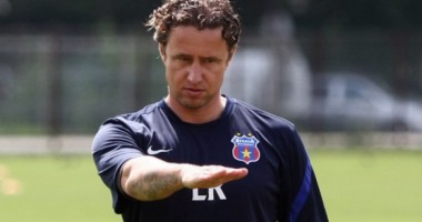 Stire din Sport : Reghecampf a plecat de la Steaua. Cine va antrena echipa din Ghencea