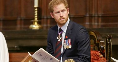 Stire din Actualitate : Regina l-a numit pe prințul Harry ambasador al tineretului pentru Commonwealth