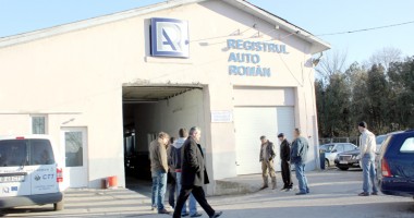 Taxa auto 2012 nu a intrat, încă, în vigoare! / Înmatriculări auto la foc automat - 2