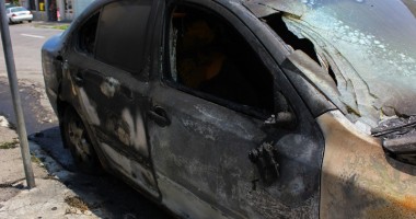 Galerie FOTO. Reglare de conturi în stil mafiot? Patru mașini mistuite de foc, în Constanța - 4
