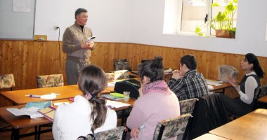 Stire din Cultură-Educație : Reguli noi pentru predarea Religiei în școli