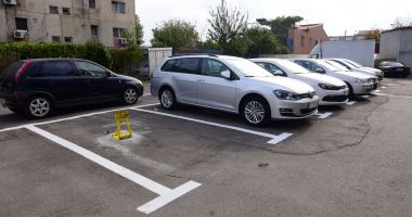 Stire din Social : Reguli noi pentru parcările de lângă blocuri. Platformă online pentru rezervarea locului