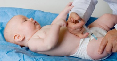 Stire din Sănătate : Reîncepe vaccinarea împotriva hepatitei B a bebelușilor din Constanța