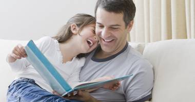 Stire din Sănătate : Relația părinte-copil. Care este cea mai bună cale de comunicare