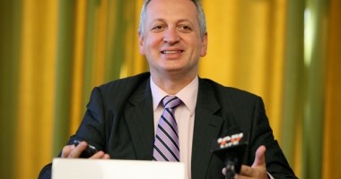 Stire din Politică-Administrație : Relu Fenechiu intenționează să demisioneze din Parlament. Află motivul