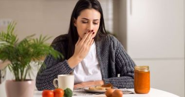 Stire din Sănătate : Remedii naturale pentru senzația de gură uscată