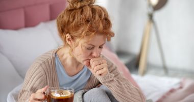 Stire din Sănătate : Remediul natural care ajută la calmarea tusei persistente