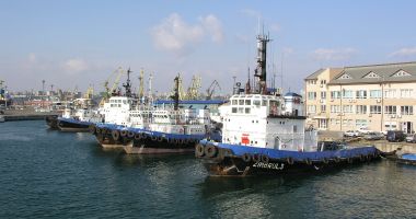 Stire din Economie : Remorcajul din portul Constanța, sub atacul forțelor oculte