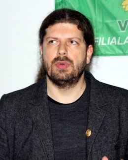 Stire din Politică-Administrație : Remus Cernea propune ca statul  să nu mai dea bani la Biserică