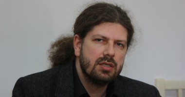 Stire din Politică-Administrație : Ateii nu vor putea fi secretari de stat, miniștri sau președinți ai țării!