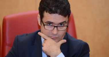 Stire din Politică-Administrație : Scenariu bombă! Se cere reluarea turului I al prezidenţialelor. "Călin Georgescu trebuie scos de pe buletinul de vot"