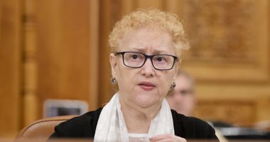 Stire din Politică-Administrație : Renate Weber este noul Avocat al Poporului