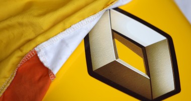 Stire din Actualitate : Renault recheamă în service peste 60.000 de SUV-uri