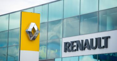 Stire din Actualitate : După patru ani de declin, Renault raportează o creştere a vânzărilor cu 13% în primul semestru din 2023
