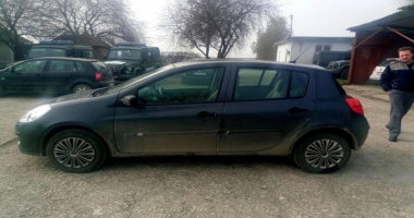 Renault Clio furat din Franța, găsit pe străzile din Constanța - 2