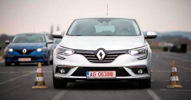 Renault Megane a ajuns la cea de-a 4-a generație! Modelul oferă în premieră sistemul 4Control - 2