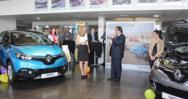 Stire din Economie : Câți bani trebuie să scoatem din buzunare pentru un Renault Captur