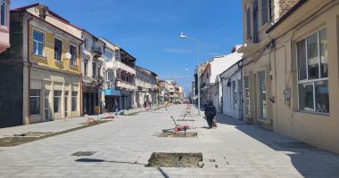 Afaceri cu lacătul pe uşă. "Mall-urile şi tranşeele ne-au terminat! Toată lumea vinde" - 8