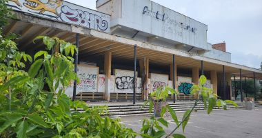 Afaceri pe chituci, dar şi investiţii de milioane! Reportaj în Mamaia, staţiunea transformată în cartier - 3