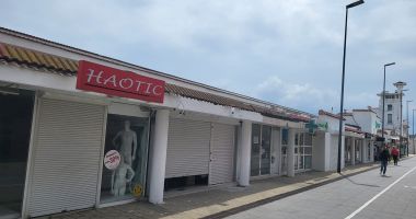 Afaceri pe chituci, dar şi investiţii de milioane! Reportaj în Mamaia, staţiunea transformată în cartier - 12