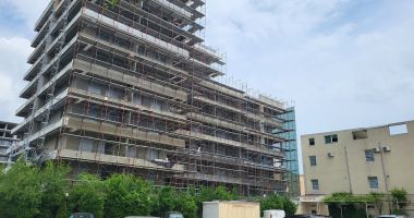 Afaceri pe chituci, dar şi investiţii de milioane! Reportaj în Mamaia, staţiunea transformată în cartier - 13