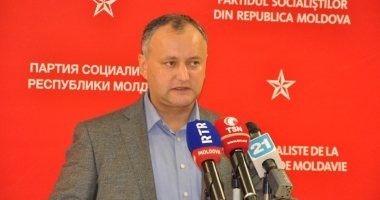 Stire din Actualitate : Igor Dodon refuză să numească ministrul Apărării propus de premier