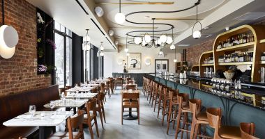 Stire din Economie : Redeschiderea restaurantelor s-ar putea amâna. Ministrul Economiei: "Nu pot să promit nimic"