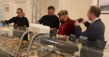 Stire din Social : Restaurantul de la Camera Deputaților, închis de ANPC. 90% din mâncare era expirată