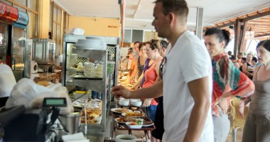 Stire din Economie : Estival, restaurantul perfect  pentru concediul tău!