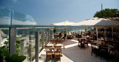 Stire din Economie : Asociaţia RESTO: „Restaurant sigur – noi ne-am vaccinat pentru dumneavoastră!”