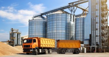 Stire din Economie : România a cerut Comisiei Europene prelungirea restricțiilor pentru importurile de cereale din Ucraina
