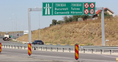 Stire din Eveniment : Restricții pe Autostrada Soarelui. Vehiculele mai mari de 3,5 tone  nu au voie să circule în week-end