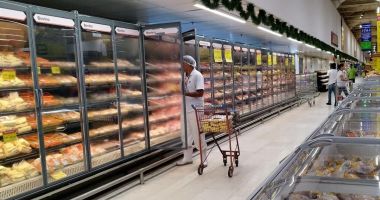 Stire din Actualitate : Un mare retailer se pregătește să-și vândă magazinele din România. Mii de angajați ar rămâne pe drumuri