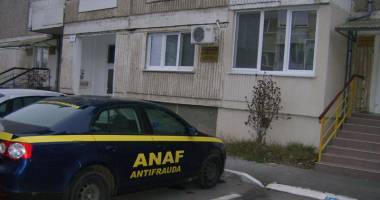 FOTO. Rețea mafiotă de farmaciști și medici de familie, destructurată de Antifrauda Fiscală - 4