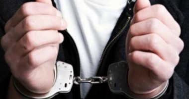 Stire din Eveniment : Constănțean reținut după ce a rănit un polițist și un jandarm