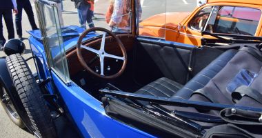 "Retrocars on fire", eveniment organizat în premieră la poligonul ZIP Escort - 14
