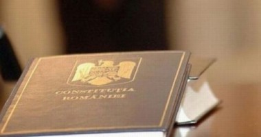 Stire din Politică-Administrație : Comisia de revizuire a Constituției își va relua activitatea pe 27 ianuarie