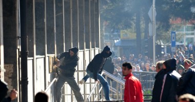 Stire din Actualitate : Revoltă împotriva sărăciei și șomajului, în Bosnia-Herțegovina