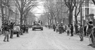 Stire din Politică-Administrație : 26 de ani de la Revoluție. Pentru ce au murit 25 de constănțeni?