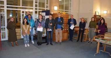 Stire din Cultură-Educație : "Revoluția de Catifea", dezbătută de specialiști la bibliotecă