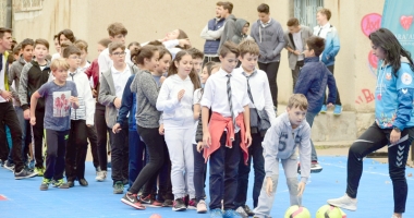 Stire din Cultură-Educație : Revoluție sau vrăjeală? Sport la Bacalaureat și mai multe ore de educație fizică în școli