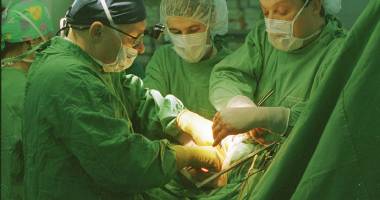 Stire din Sănătate : Revoluție! Constănțenii cu boli digestive grave scapă de "cuțit"