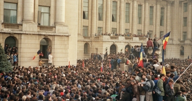 Stire din Social : Constănțeni care au scris "Libertate" cu propriul sânge. "Nu mai aveam puls și am fost aruncat direct la morți"