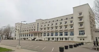 Stire din Actualitate : Hotel Rex, monument istoric din Mamaia, scos din nou la licitație