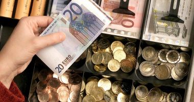 Stire din Economie : Rezervele valutare ale României sunt în ușoară creștere