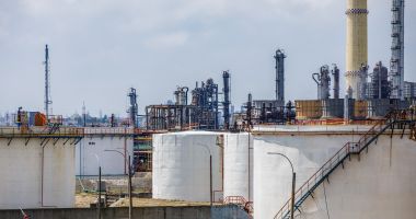 Programul de investiții în capacitățile de stocare, continuat de Rompetrol Rafinare - 3