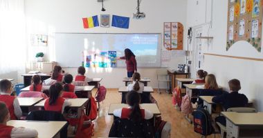 Stire din Cultură-Educație : Astăzi vor fi publicate primele note la proba scrisă a titularizării 2025