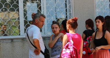 Stire din Social : Ratangiii de la bac s-au înghesuit să ceară șomaj de la stat